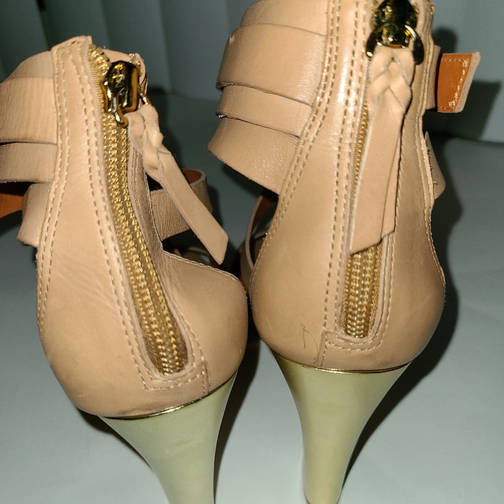 EUC Womens 9 1/2 Pour La Victoire Macaria Heels - Picture 11 of 12